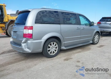 2016 Chrysler Town & Country Touring из США, поврежденный, VIN 2C4RC1BG1GR206426